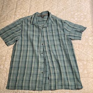 Royal Robbins Men’s Short Sleeves Shirt Size L